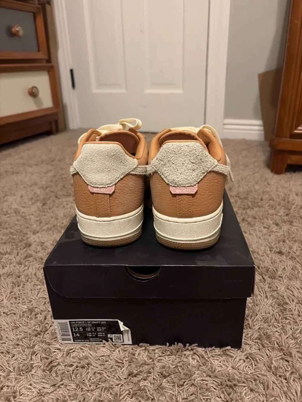Air Force 1 ‘07 Craft Les Sneaker (Used once, very good condition)